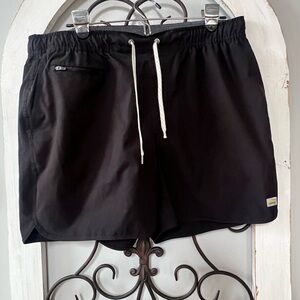 Vuori Banks Shorts